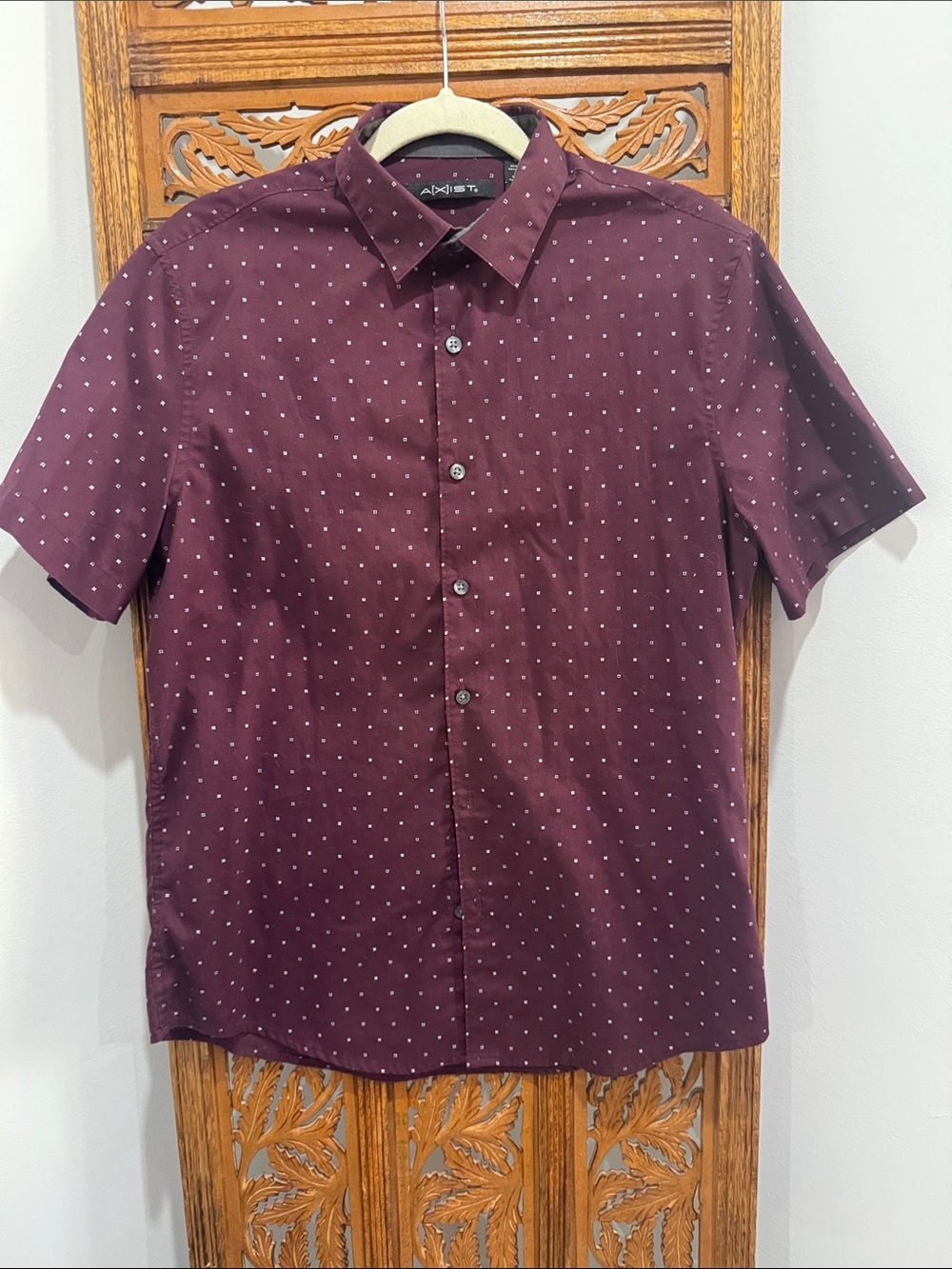 Axist Men's Maroon Short-Sleeve Dot-Print Button-Down Shirt